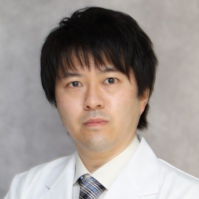 山家　佑介